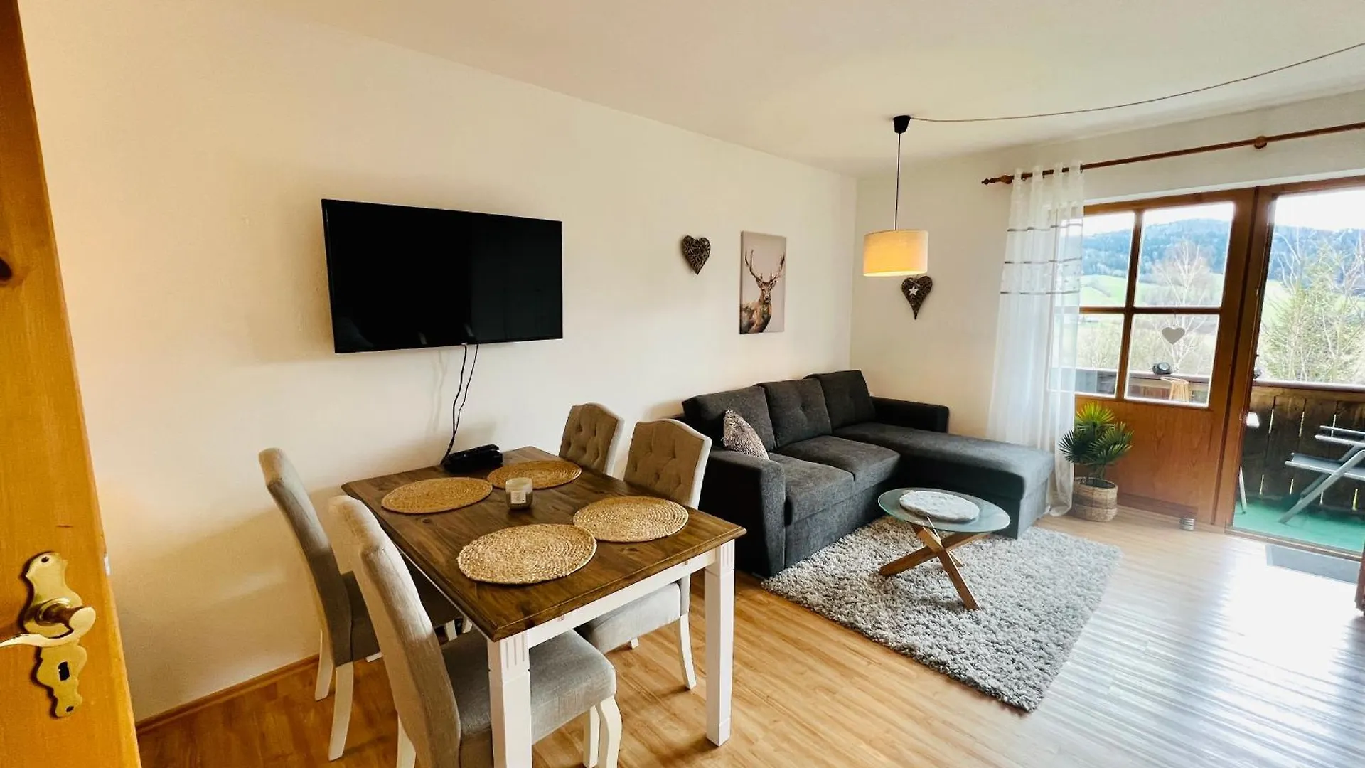 Idyllische Ferienwohnung Am Geiersberg Hauzenberg 0*,